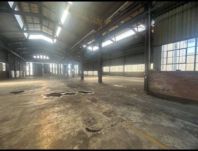 1,850M² WAREHOUSE FOR SALE IN CHLOORKOP